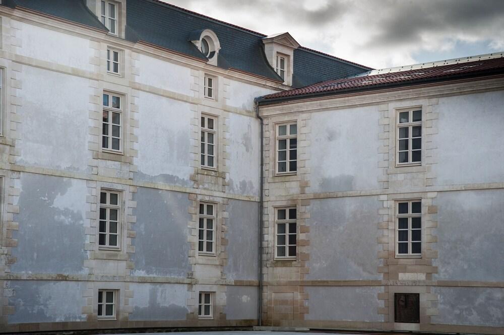 Residence De L'Arsenal Royal - Meubles De Tourisme Rochefort  Luaran gambar